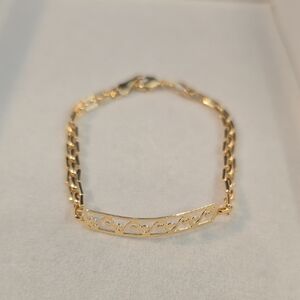 Elegant Gold Filled Bracelet 7"